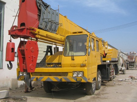 Used tadano truck mobile crane 55t