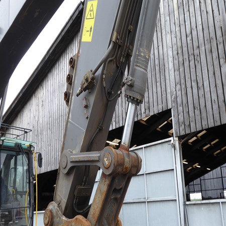Volvo – 2013 – EC300D Used Crawler Excavator for Sale