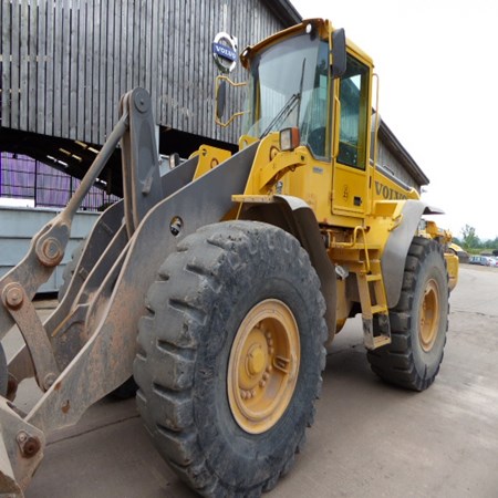 Volvo – Year 2002 – L120E Used Wheel Loader for Sale