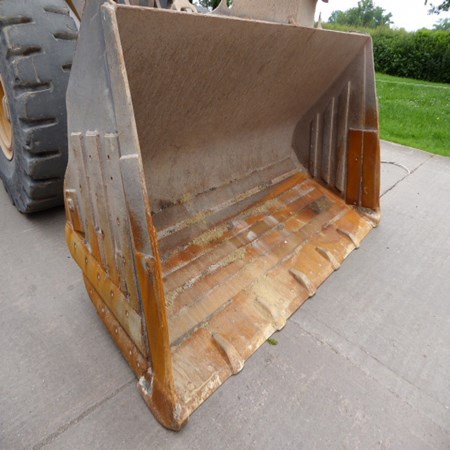 Volvo – Year 2002 – L120E Used Wheel Loader for Sale