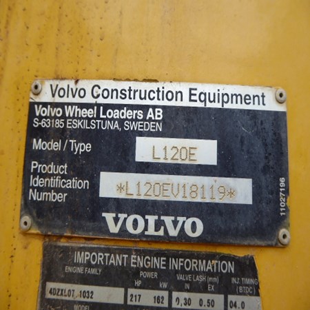 Volvo – Year 2002 – L120E Used Wheel Loader for Sale
