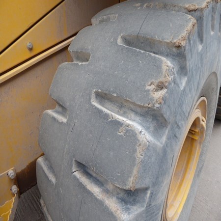 Volvo – Year 2002 – L120E Used Wheel Loader for Sale