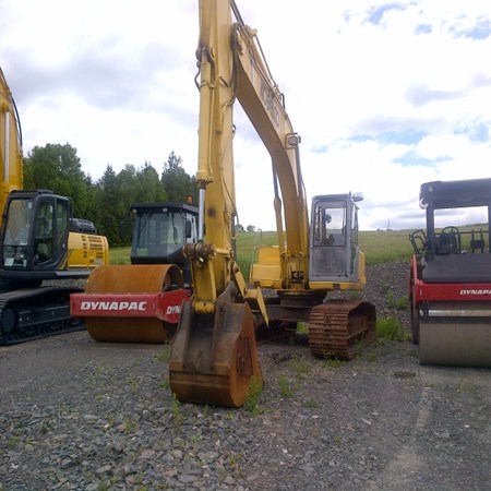 Used KOBELCO SK200 Crawler Excavator for Sale