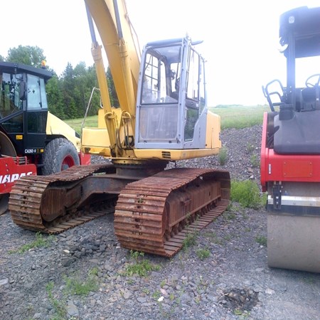Used KOBELCO SK200 Crawler Excavator for Sale