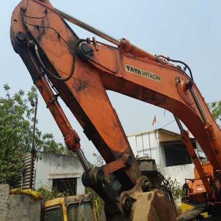 Used  HITACHI ZX 450 - Crawler Excavator for Sale