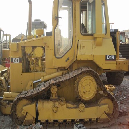 1986 Caterpillar D4H Dozer