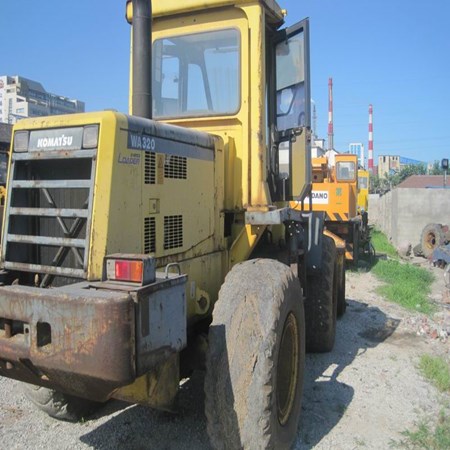 1999 Komatsu WA320-3 Wheel Loader