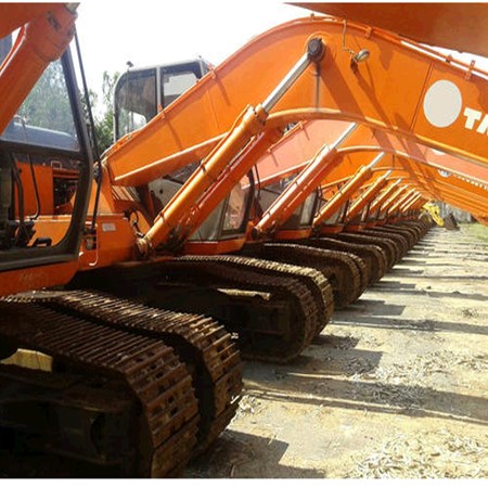 Well Maintained Excavator of Model Hitachi EX 200 for Sale