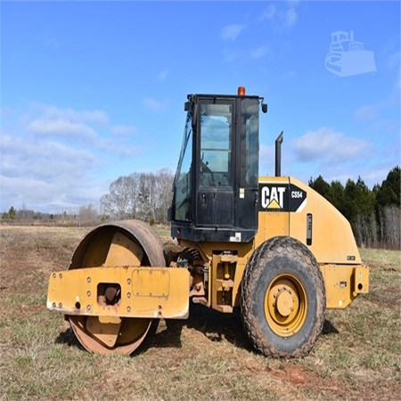 Caterpillar – CS54 Used Smooth Drum Compactor for Sale