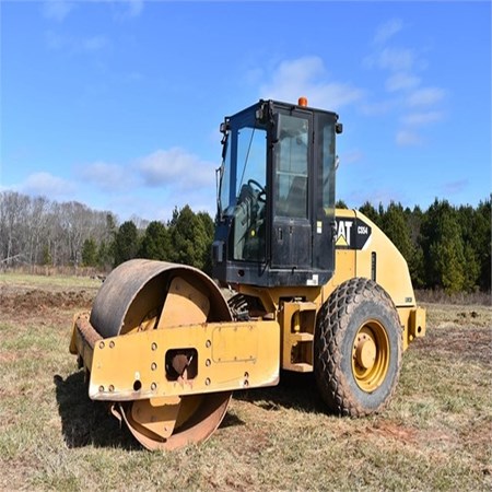 Caterpillar – CS54 Used Smooth Drum Compactor for Sale