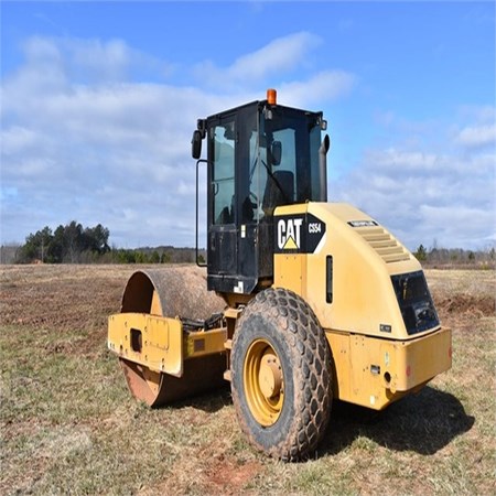 Caterpillar – CS54 Used Smooth Drum Compactor for Sale
