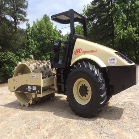 INGERSOLL-RAND – SD100F Used Pad-foot Compactor for Sale