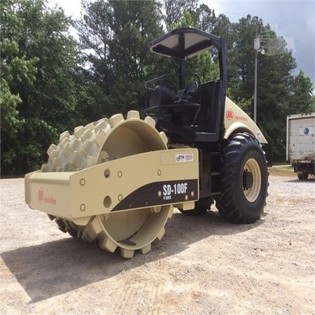 INGERSOLL-RAND – SD100F Used Pad-foot Compactor for Sale