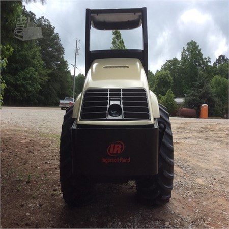 INGERSOLL-RAND – SD100F Used Pad-foot Compactor for Sale