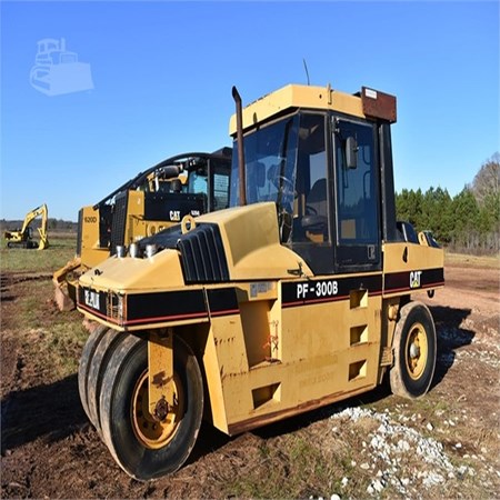 Caterpillar – 2006 – PF-300B Used Pneumatic Compactor for Sale