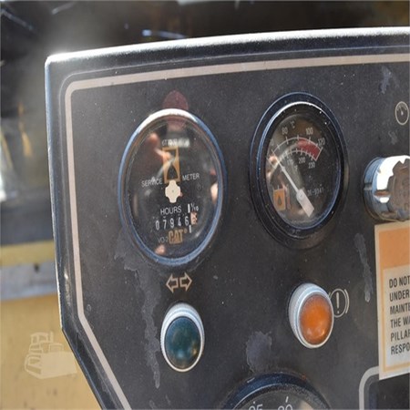Caterpillar – 2006 – PF-300B Used Pneumatic Compactor for Sale