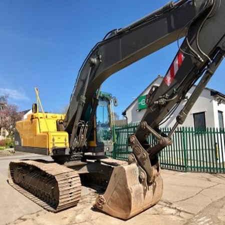 2007 Volvo EC210 BLC - Used Excavator with 5ft Bulk Bucket for Sale