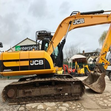 Used Excavator JCB JS220LC – Year 2010 with 5ft & Grading Bucket for Sale