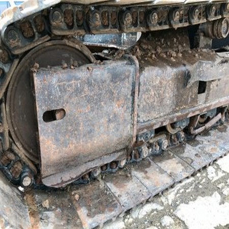 Used Excavator JCB JS220LC – Year 2010 with 5ft & Grading Bucket for Sale
