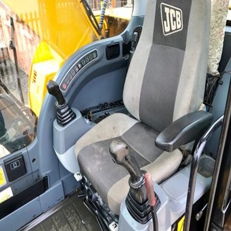 Used Excavator JCB JS220LC – Year 2010 with 5ft & Grading Bucket for Sale