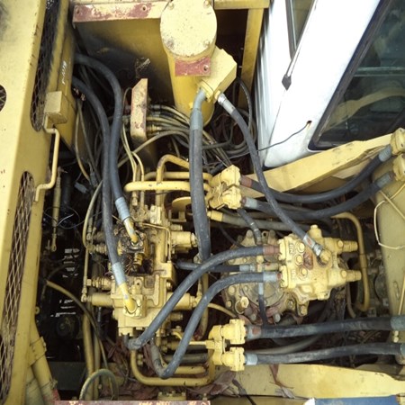 Used KOMATSU PC220 Crawler Excavator for Sale