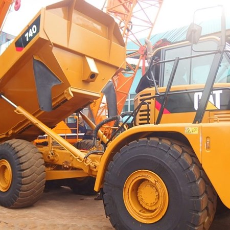 Used Caterpillar 740 Dump Truck for Sale