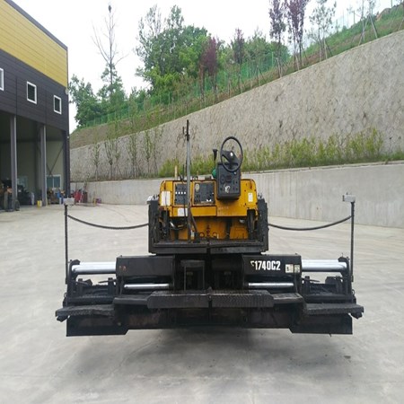 Used HANTA F1740C-2 Paver for Sale