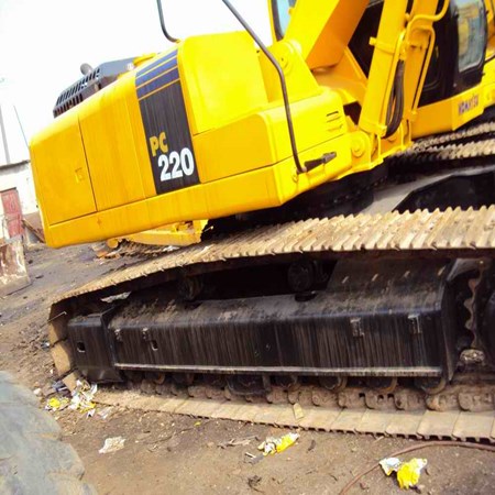 Used Komatsu PC200-7