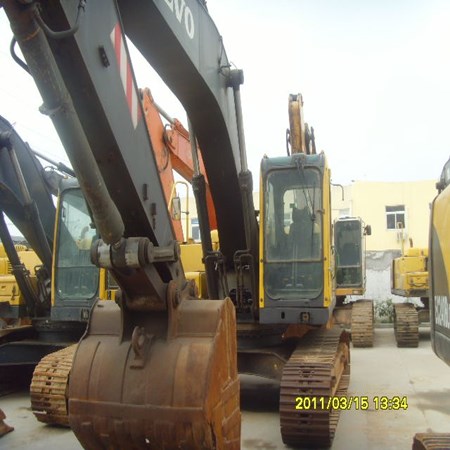 VOLVO USED EXVACATOR EC240BLC