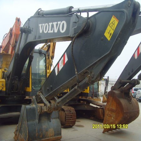 USED VOLVO EXCAVATOR EC240BLC