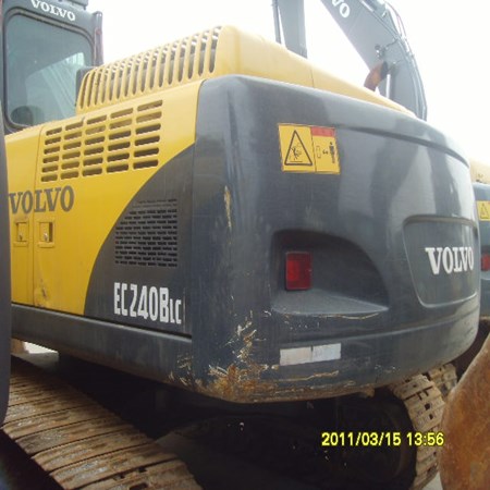 USED VOLVO EXCAVATOR EC240BLC