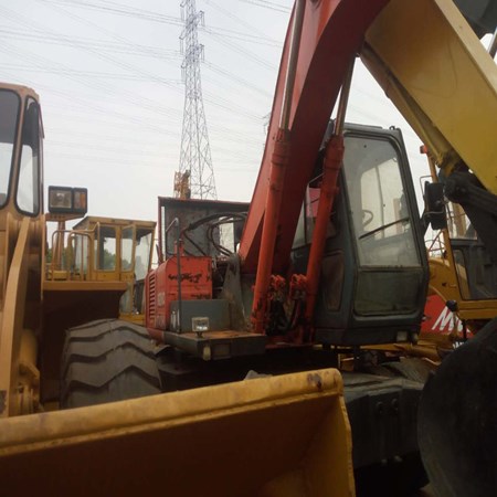 Year 1995 – 2 Units of Used Wheeled Excavator HITACHI EX160WD for Sale