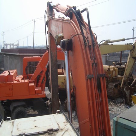 Year 2007 – 2 Units of Used HITACHI-EX120 Tracked Excavator for Sale