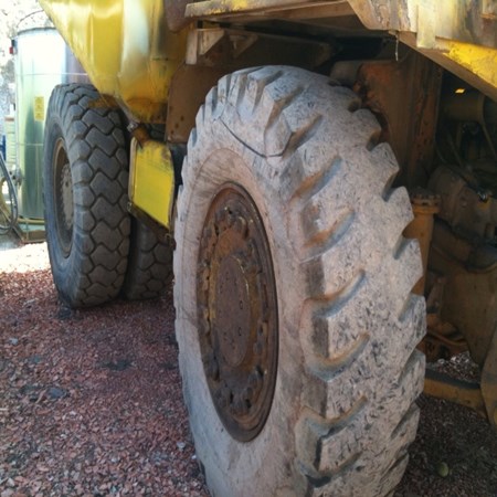 KOMATSU 1978 – HD320-2 Used Dumper for Sale