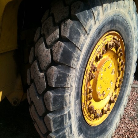 KOMATSU 1978 – HD320-2 Used Dumper for Sale