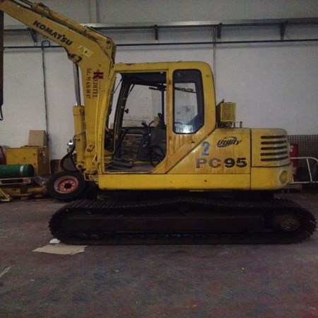 1998 Used KOMATSU PC95 Crawler Excavator for Sale