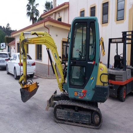 Used YANMAR B25V Mini Excavator for Sale