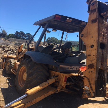 Used 2 Wheel Drive Backhoe  Loader 580SL – 1996 Year, 6000 Hrs in Good Condition for Sale