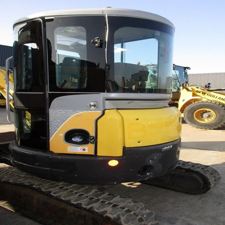 Used NEW HOLLAND KOBELCO E 30.2 SR Hydraulic Crawler Excavator– 2008 Year, 3610 Hours for Sale