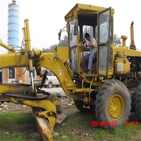 USED KOMATSU GD705A-4 MOTOR GRADER