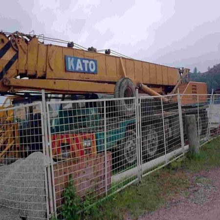 USED KATO 45 TON TRUCK CRANE