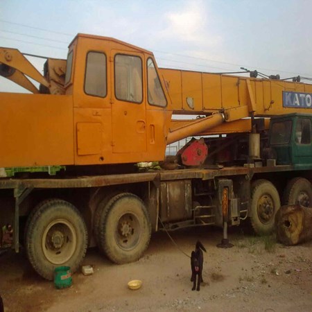USED KATO 45 TON TRUCK CRANE