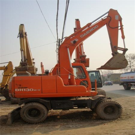 USED DAEWOO DH130W-V WHEEL EXCAVATOR