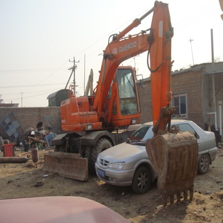 Экскаватор hyundai 225