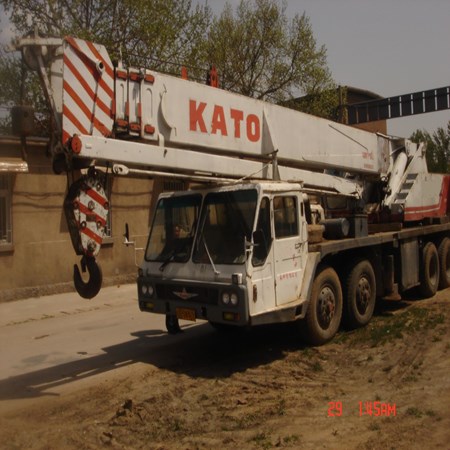 Used kato NK400 Truck crane