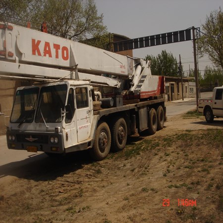 Used kato NK400 Truck crane
