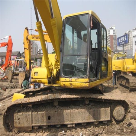 Used Komatsu PC200-6 crawler excavator