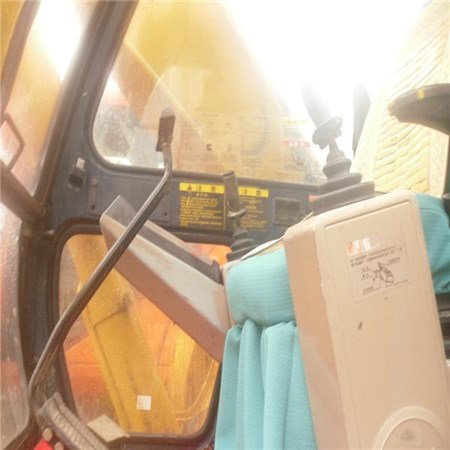 USED HYUNDAI 200-5 CRAWLER EXCAVATOR 