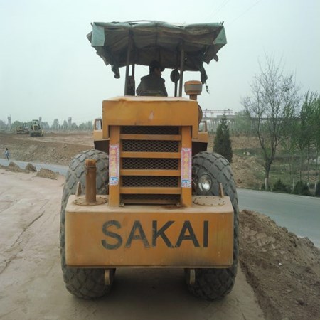 USED SAKAI ROAD ROLLER