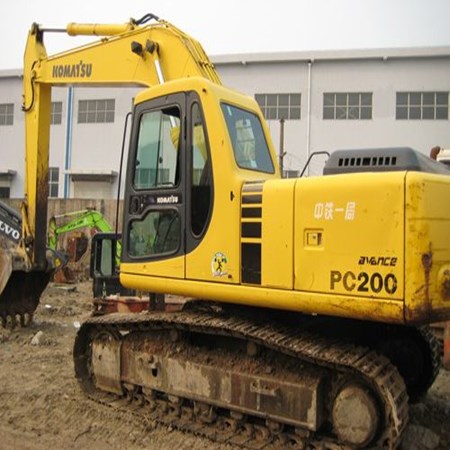 KOMATSU CRAWLER EXAVATOR PC200-6